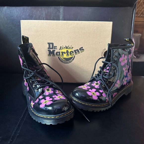 Dr. Martens Floral Combat Boots - Picture 4 of 5